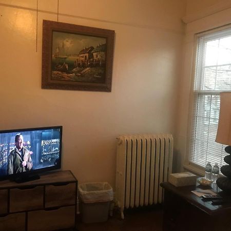 5 Star Victorian Mansion-Downtown No Locals Bed & Breakfast Erie Exterior foto