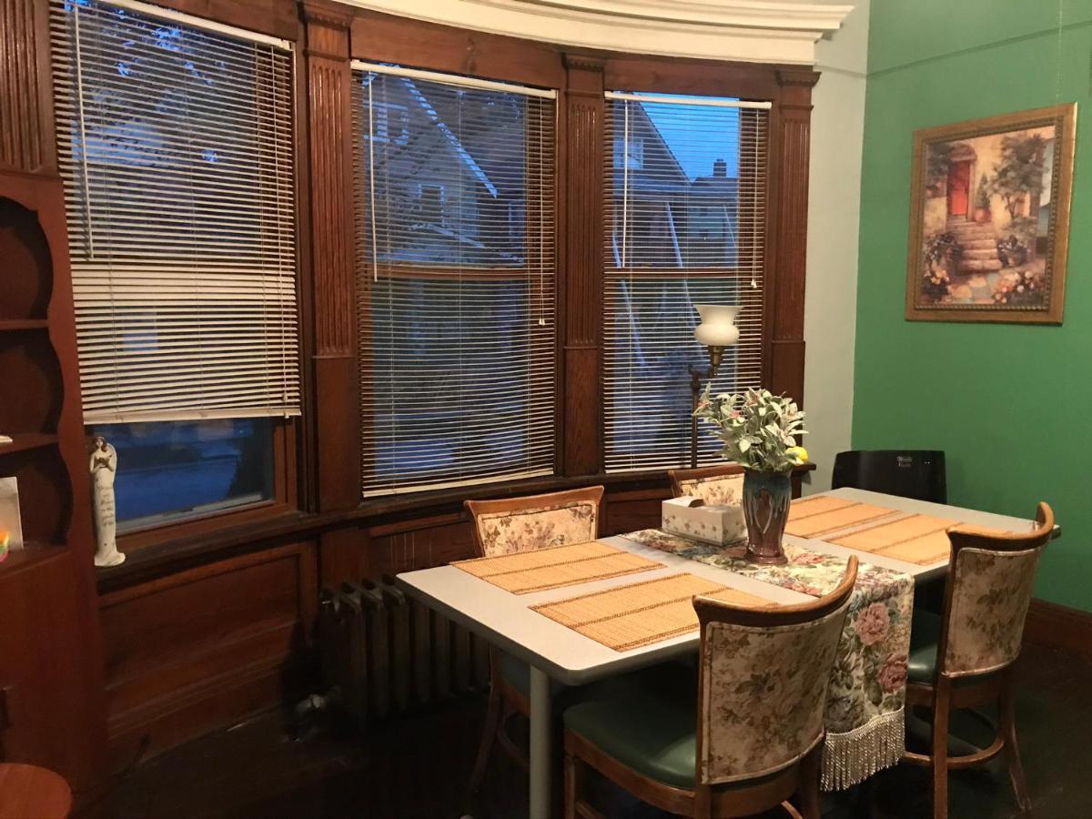 5 Star Victorian Mansion-Downtown No Locals Bed & Breakfast Erie Exterior foto