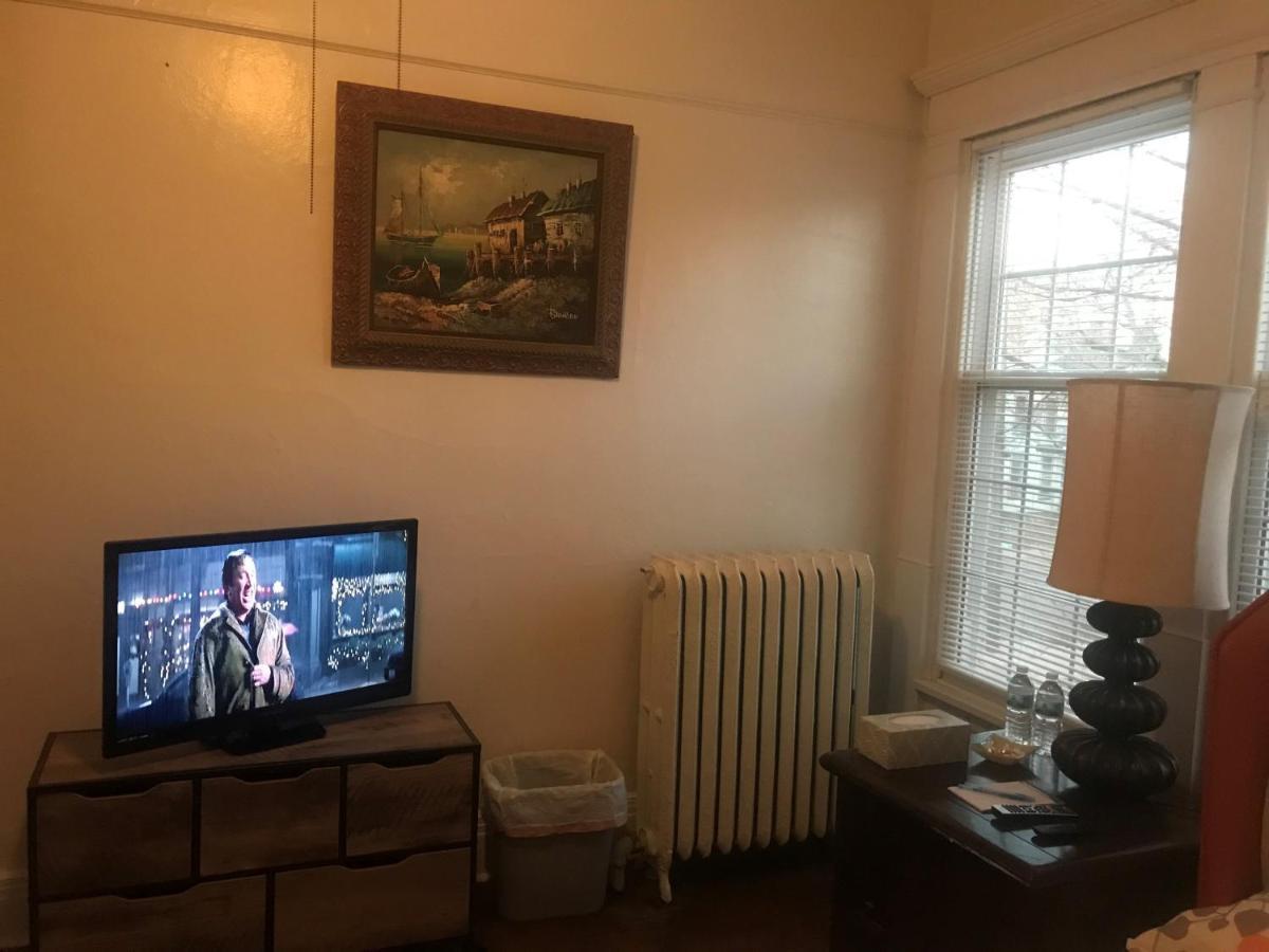 5 Star Victorian Mansion-Downtown No Locals Bed & Breakfast Erie Exterior foto